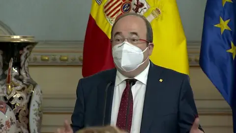 Miquel Iceta toma posesión como ministro de Política Territorial: "Me gusta España como es, diversa, plural y unida" Miquel Iceta toma posesión como ministro de Política Territorial: "Me gusta España como es, diversa, plural y unida"