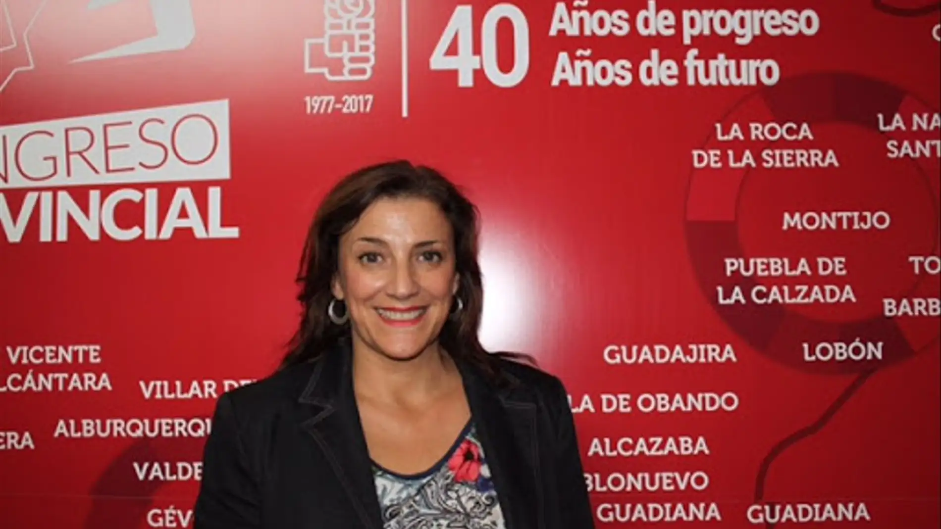 La dimisión de la gerente del SEPAD en Badajoz, Montserrat Rincón, no se debió a motivos personales, sino por saltarse el turno de vacunación.