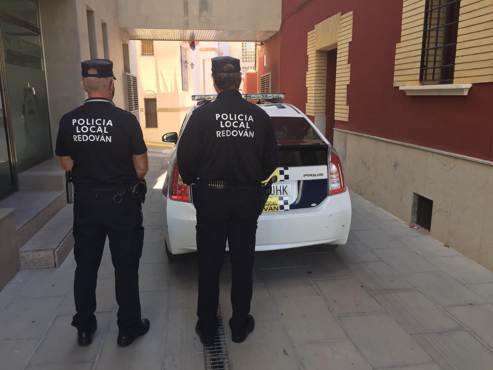 El detenido fue apresado mientras huía tras haber forzado la entrada de la casa en el Camino de Fortuna para sustraer gran cantidad de cableado y diversos objetos El detenido fue apresado mientras huía tras haber forzado la entrada de la casa en el Camino de Fortuna para sustraer gran cantidad de cableado y diversos objetos