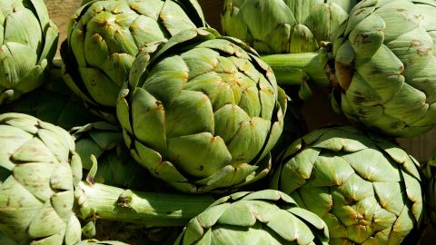 &iquest;Qu&eacute; hace Argui&ntilde;ano para que las alcachofas no se oxiden?
