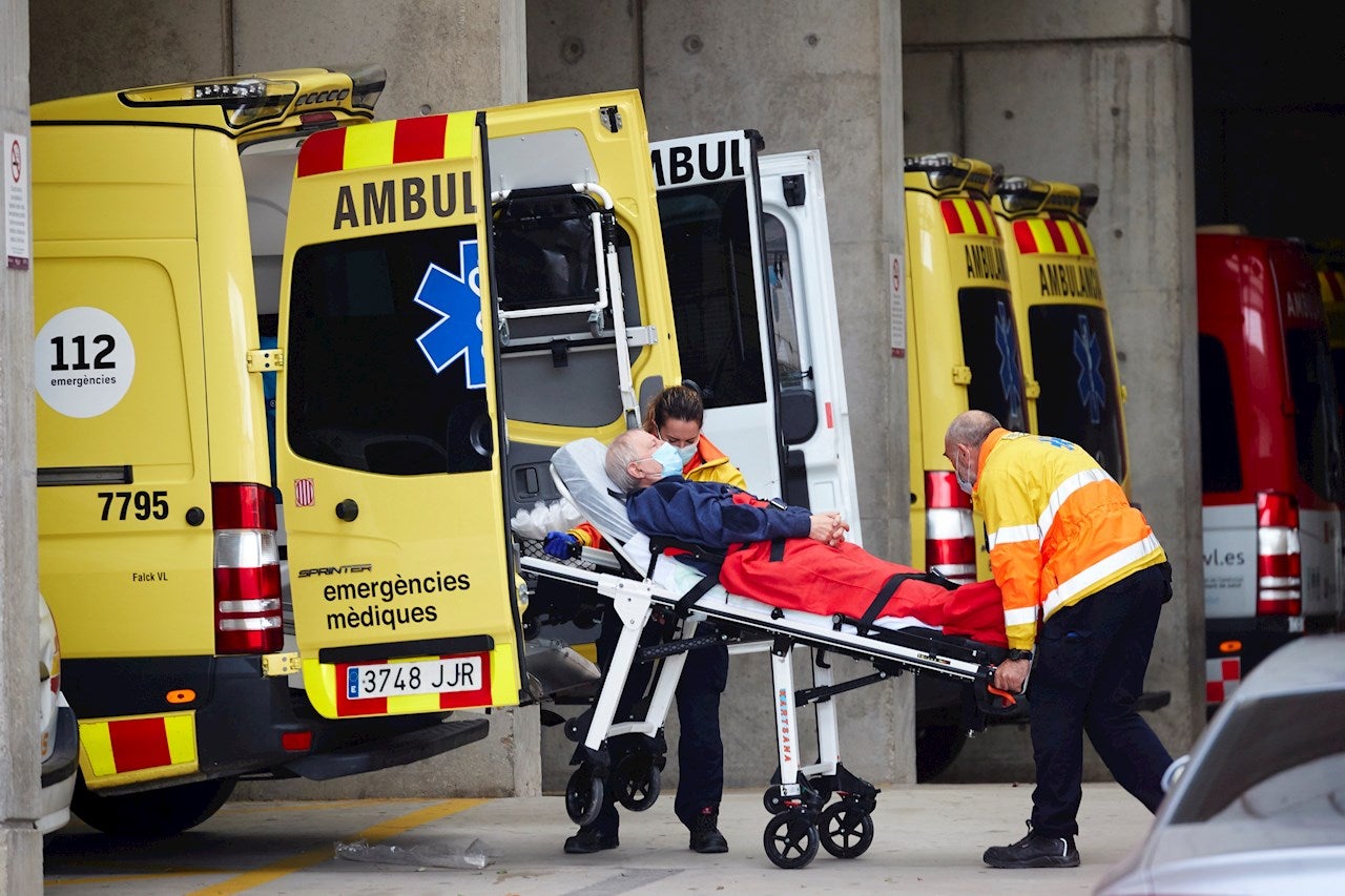 Varios expertos aseguran que confinar 7 días antes en la primera ola habría salvado 20.000 vidas Varios expertos aseguran que confinar 7 días antes en la primera ola habría salvado 20.000 vidas