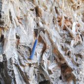 Cristales de yeso en la mina romana de Cueva de Sanabrio (Saceda del Río, Huete)