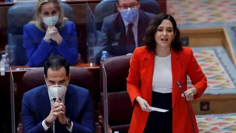 Ayuso ataca a los diputados de Podemos que se manifestaron en el Zendal Ayuso ataca a los diputados de Podemos que se manifestaron en el Zendal