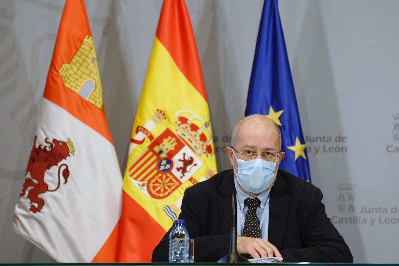 Castilla y León clausura la hostelería y adelanta a las 18 horas el cierre de establecimientos en 53 municipios Castilla y León clausura la hostelería y adelanta a las 18 horas el cierre de establecimientos en 53 municipios