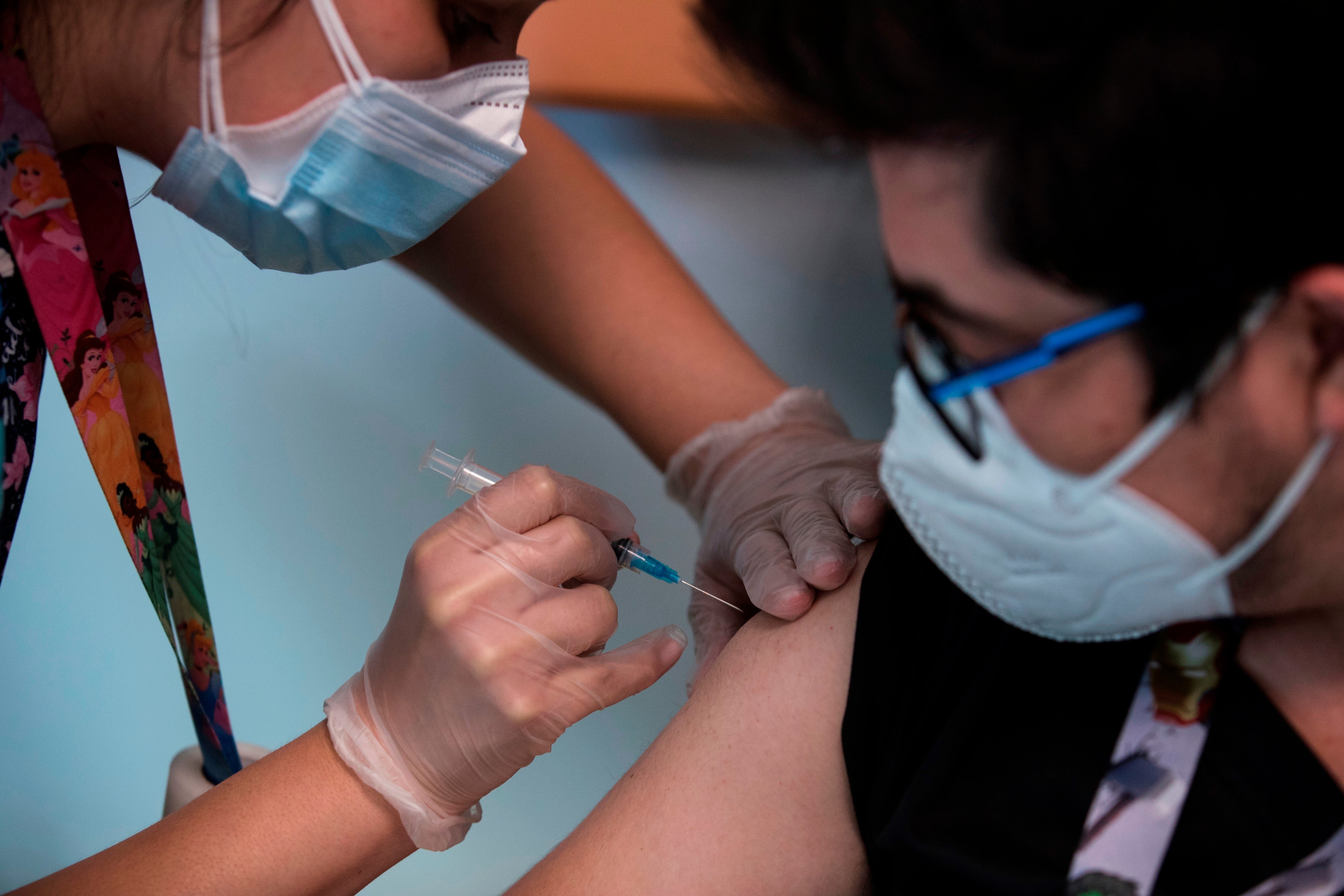 Johnson & Johnson anuncia que su vacuna de una sola dosis muestra una eficacia global del 66% Johnson & Johnson anuncia que su vacuna de una sola dosis muestra una eficacia global del 66%