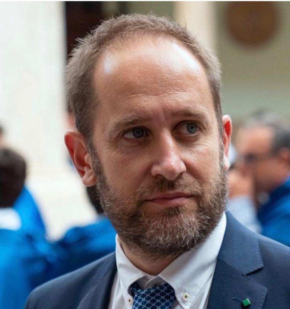 Aarón Cano: “Los ciudadanos deben evitar cualquier desplazamiento que no sea indispensable dentro de los supuestos autorizados”. Aarón Cano: “Los ciudadanos deben evitar cualquier desplazamiento que no sea indispensable dentro de los supuestos autorizados”.