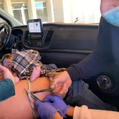 Atienden un parto en la puerta de las Urgencias de Maternidad del Hospital de Sagunto Atienden un parto en la puerta de las Urgencias de Maternidad del Hospital de Sagunto