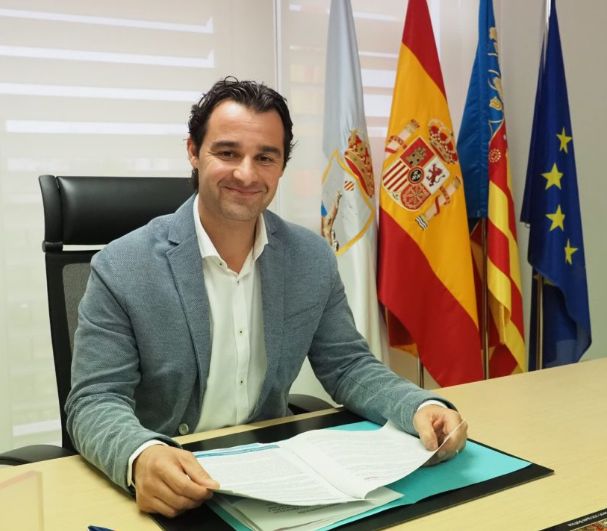 El Alcalde de Torrevieja, Eduardo Dolón le pide a los vecinos que no se desplacen y sigan las recomendaciones El Alcalde de Torrevieja, Eduardo Dolón le pide a los vecinos que no se desplacen y sigan las recomendaciones
