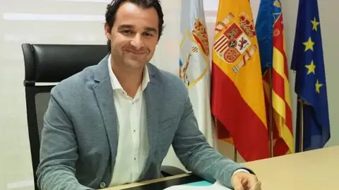 El Alcalde de Torrevieja, Eduardo Dolón le pide a los vecinos que no se desplacen y sigan las recomendaciones Torrevieja
