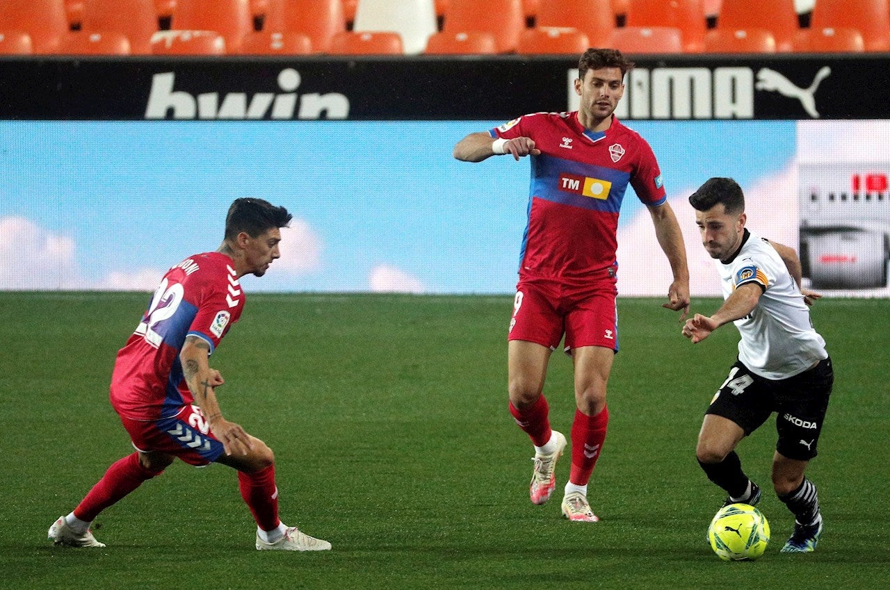 El Valencia CF no recurrirá la tarjeta a Gaya El Valencia CF no recurrirá la tarjeta a Gaya