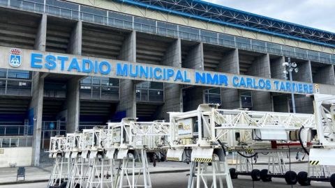 Nuevas l&aacute;mparas de sodio para el Carlos Tartiere.
