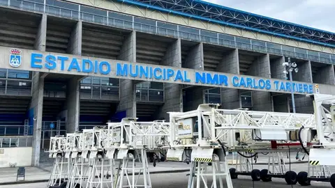 Nuevas lámparas de sodio para el Carlos Tartiere. Nuevas lámparas de sodio para el Carlos Tartiere.