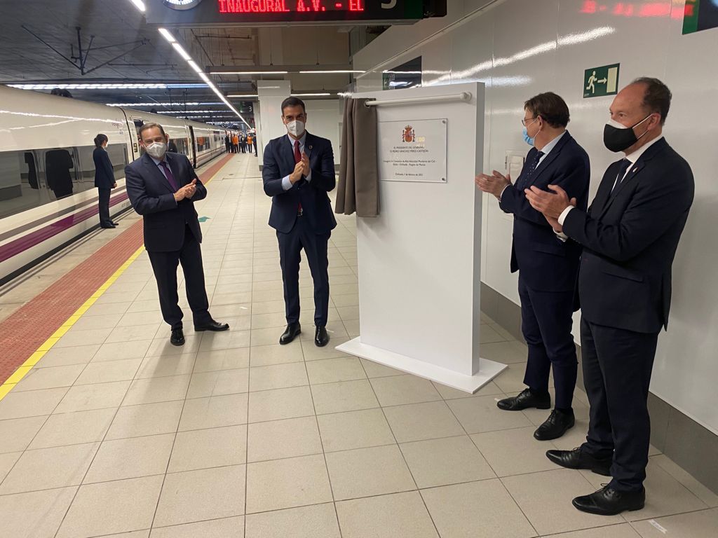 Día histórico en la Vega Baja con la inauguración del tramo de AVE Madrid-Orihuela Día histórico en la Vega Baja con la inauguración del tramo de AVE Madrid-Orihuela