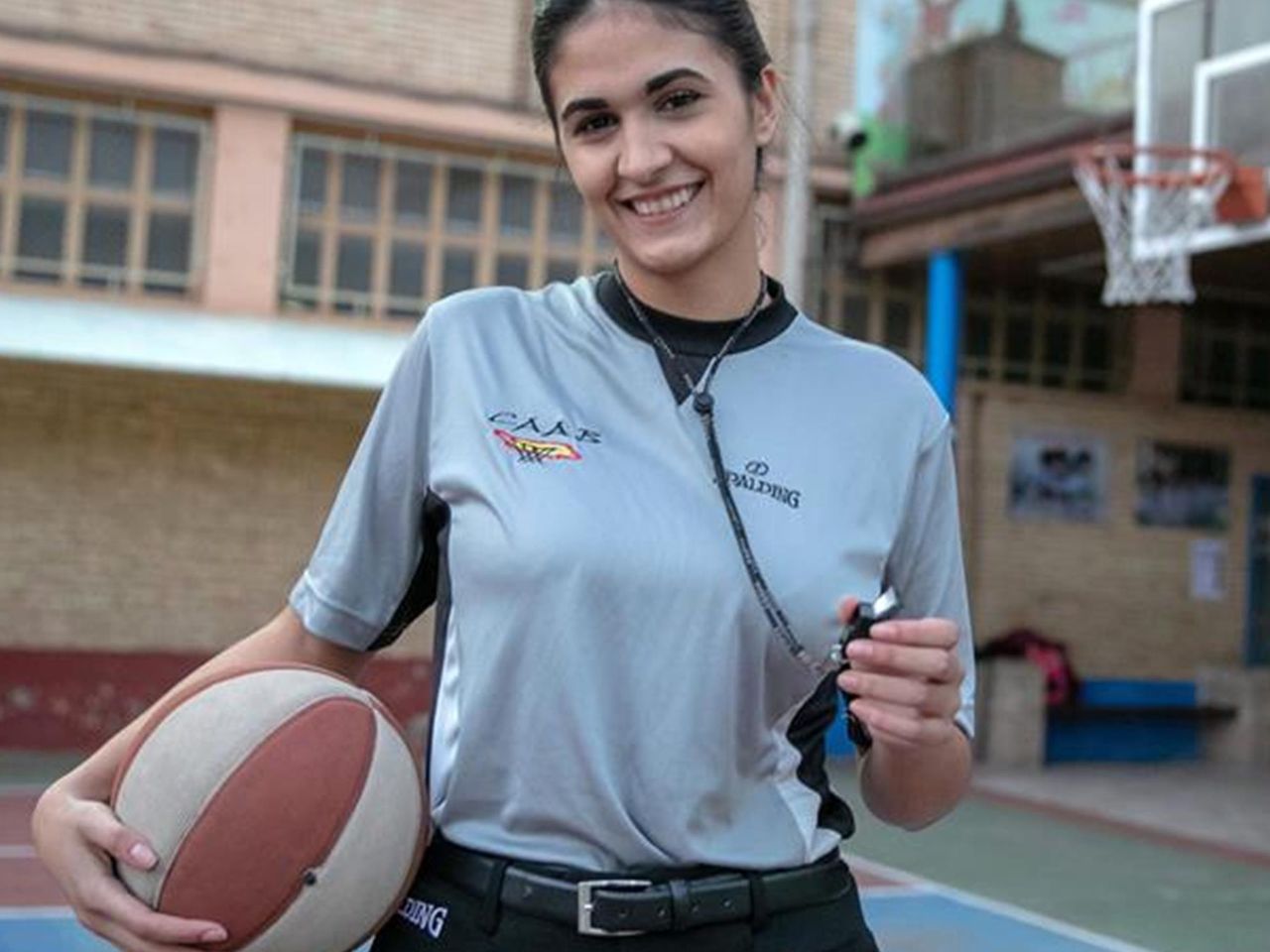 Lorena Borja: "me gustaría ser la primera arbitra gitana que pita en ACB" Lorena Borja: "me gustaría ser la primera arbitra gitana que pita en ACB"