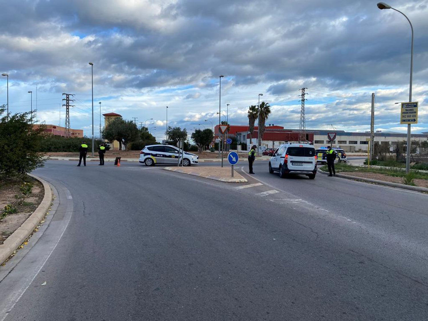 Listado de municipios de Granada que tendrán que cerrar esta medianoche hostelería y comercio no esencial Listado de municipios de Granada que tendrán que cerrar esta medianoche hostelería y comercio no esencial