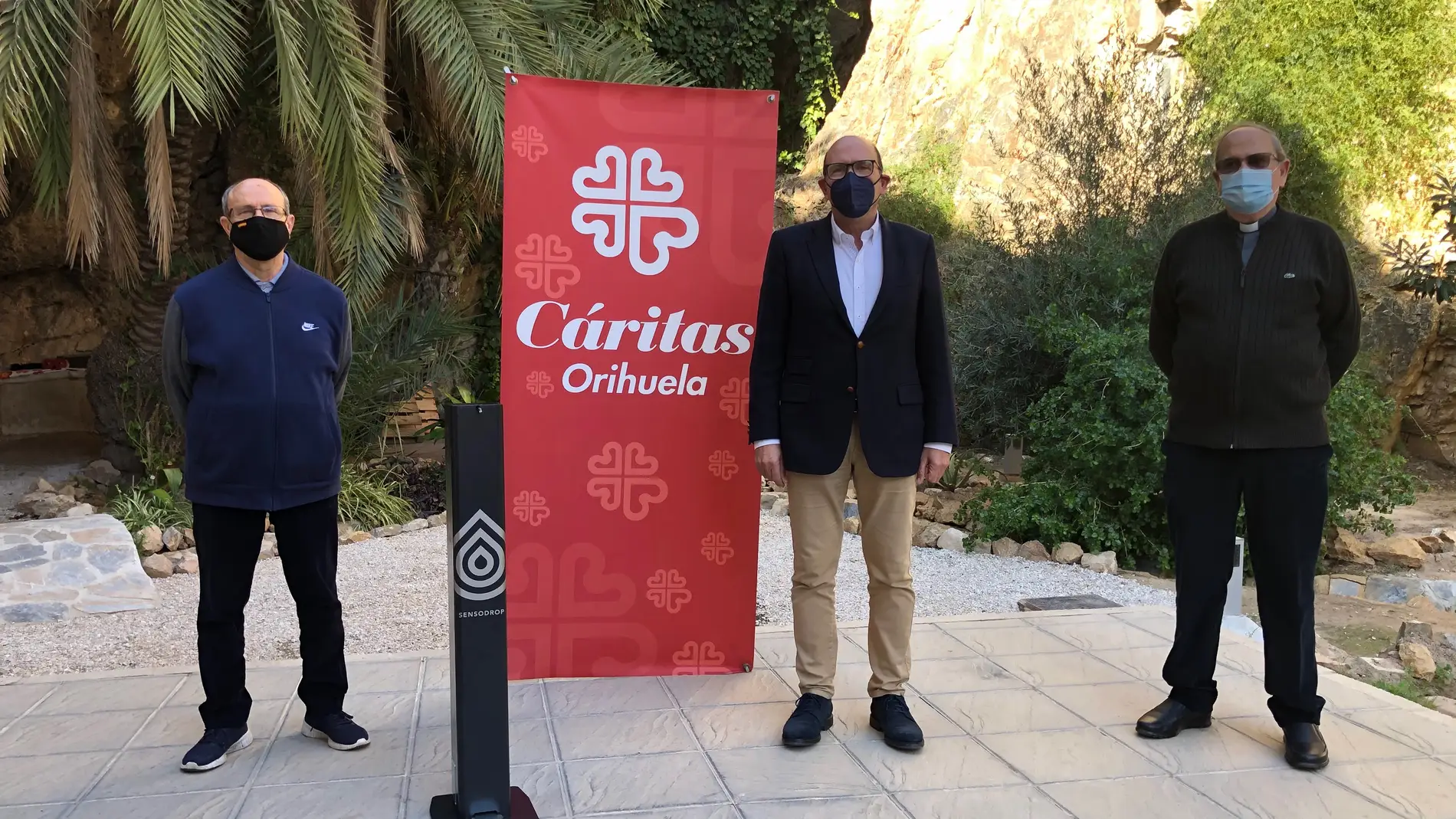 SensoDrop, dona a Cáritas y al Seminario Diocesano de Orihuela dos unidades para el uso en sus espacios públicos 