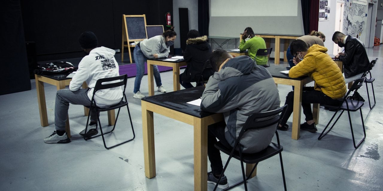 Zakan: oportunidad y solidaridad para los menores migrantes no acompañados en Navarra Zakan: oportunidad y solidaridad para los menores migrantes no acompañados en Navarra