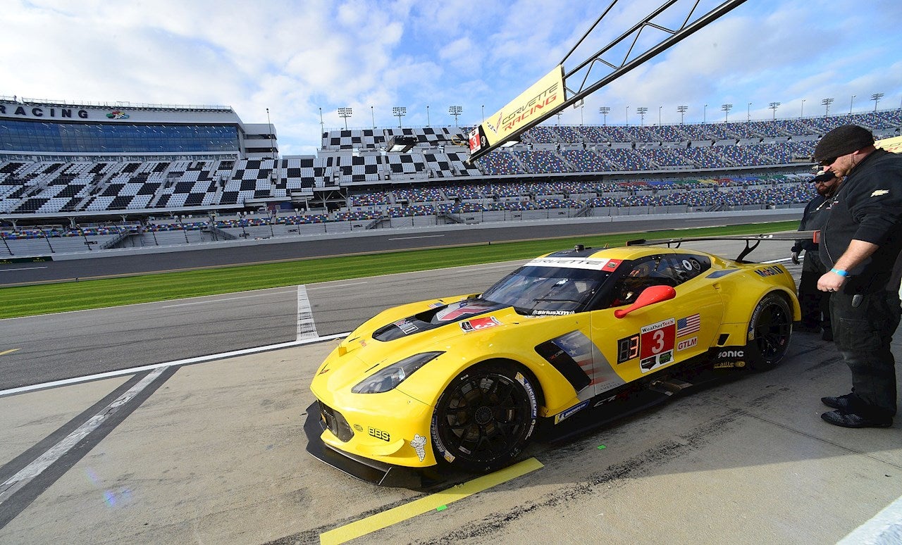 Antonio García, el piloto español que se ha coronado por tercera vez en Daytona Antonio García, el piloto español que se ha coronado por tercera vez en Daytona