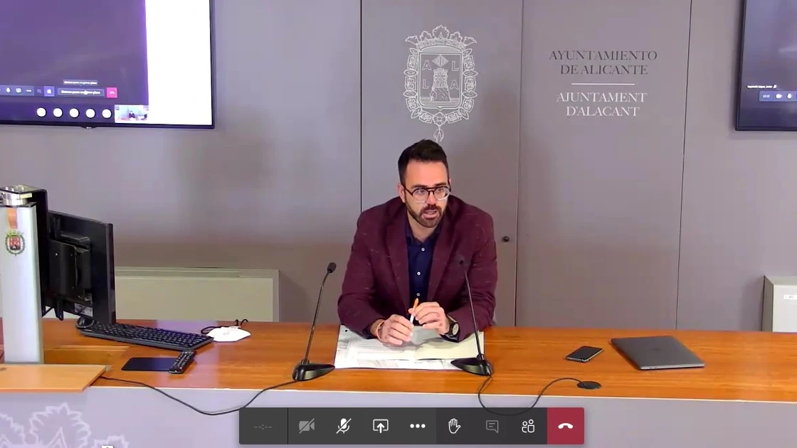 Adrián Santos Pérez en la rueda de prensa de hoy Adrián Santos Pérez en la rueda de prensa de hoy
