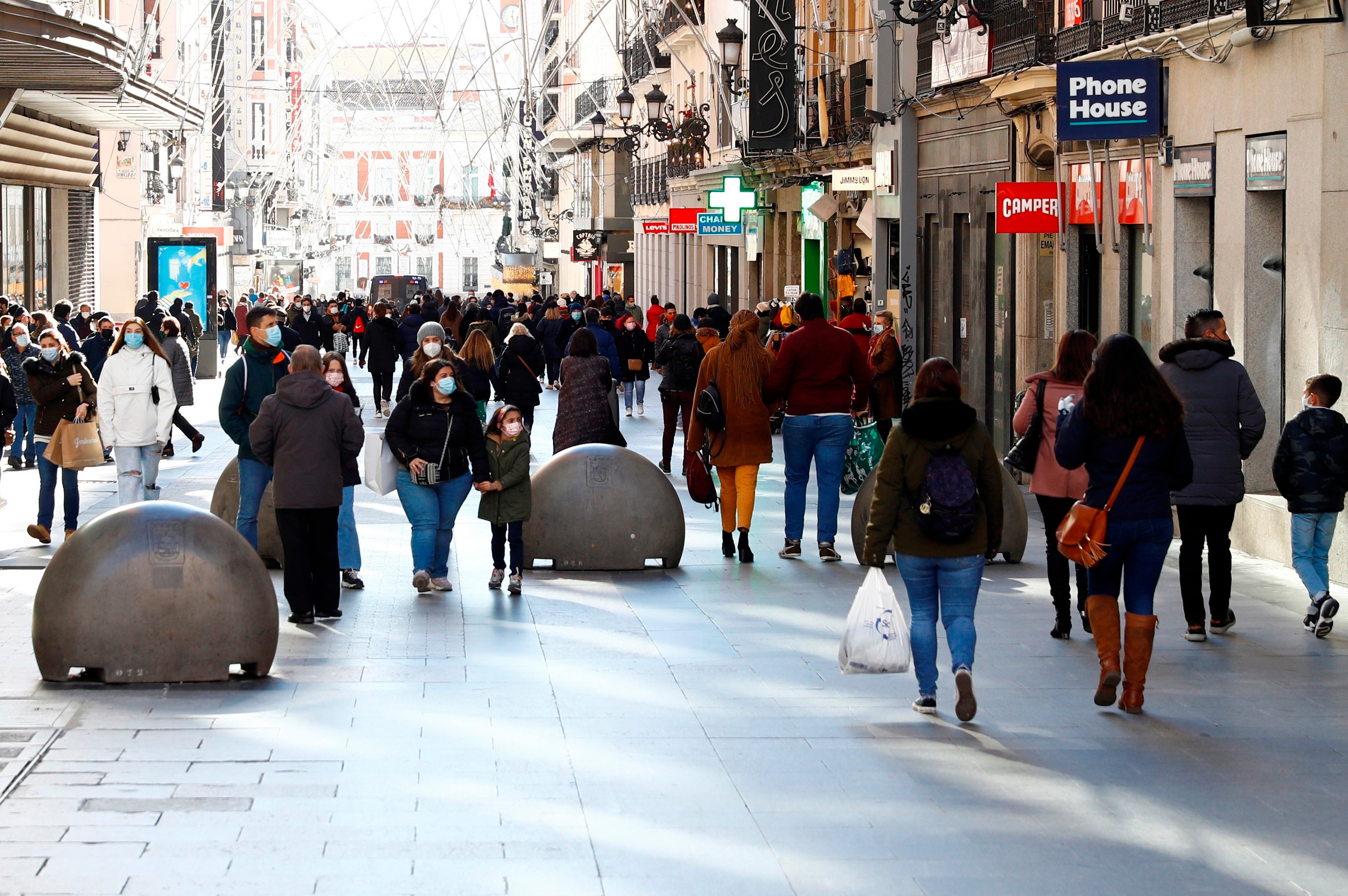 El coronavirus impacta en la esperanza de vida media en España El coronavirus impacta en la esperanza de vida media en España