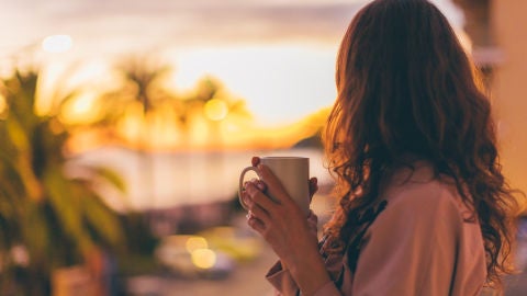 Tomando caf&eacute;