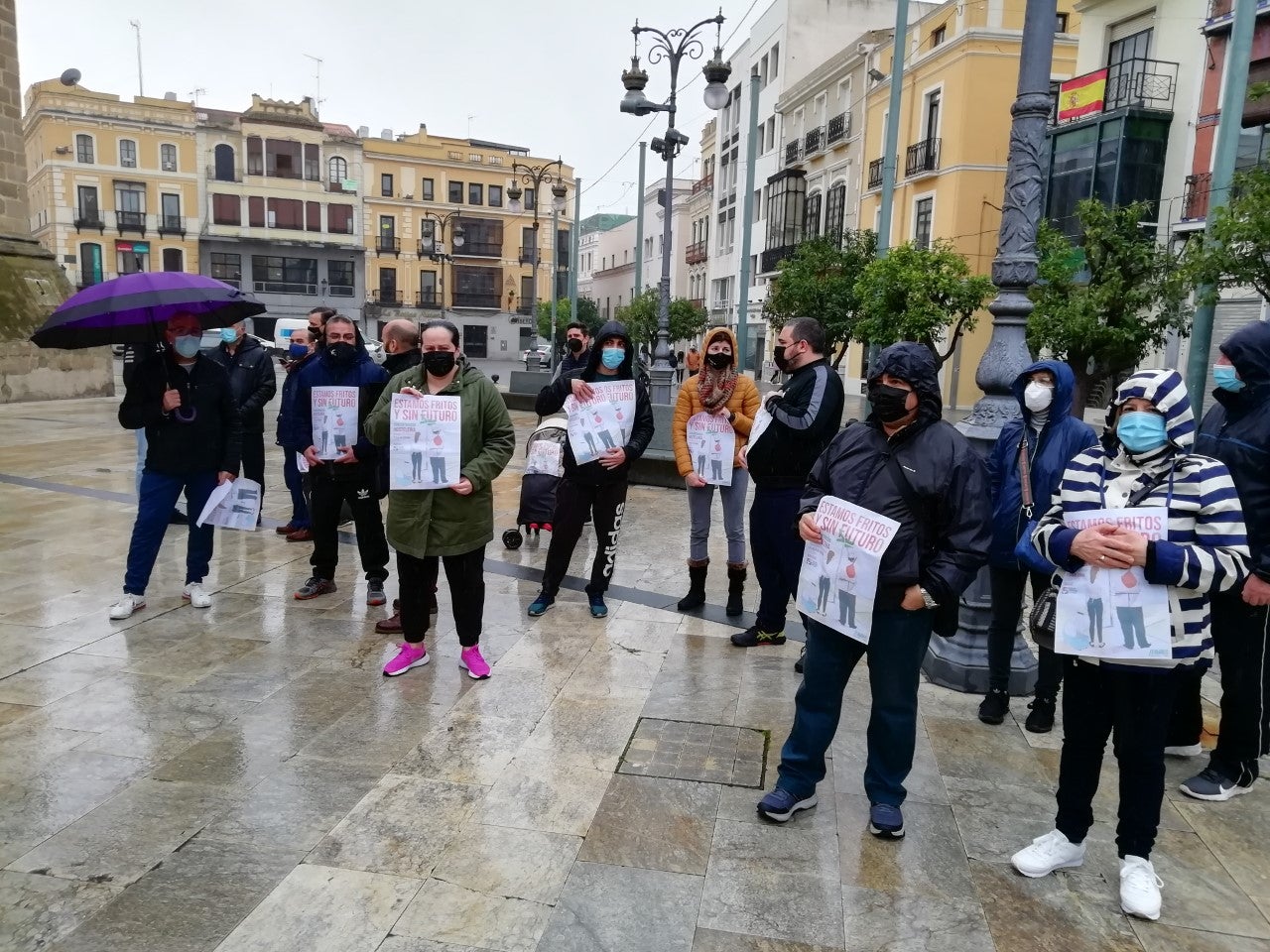 El sector de la hostelería en Extremadura clama por el cierre de sus negocios. El sector de la hostelería en Extremadura clama por el cierre de sus negocios.