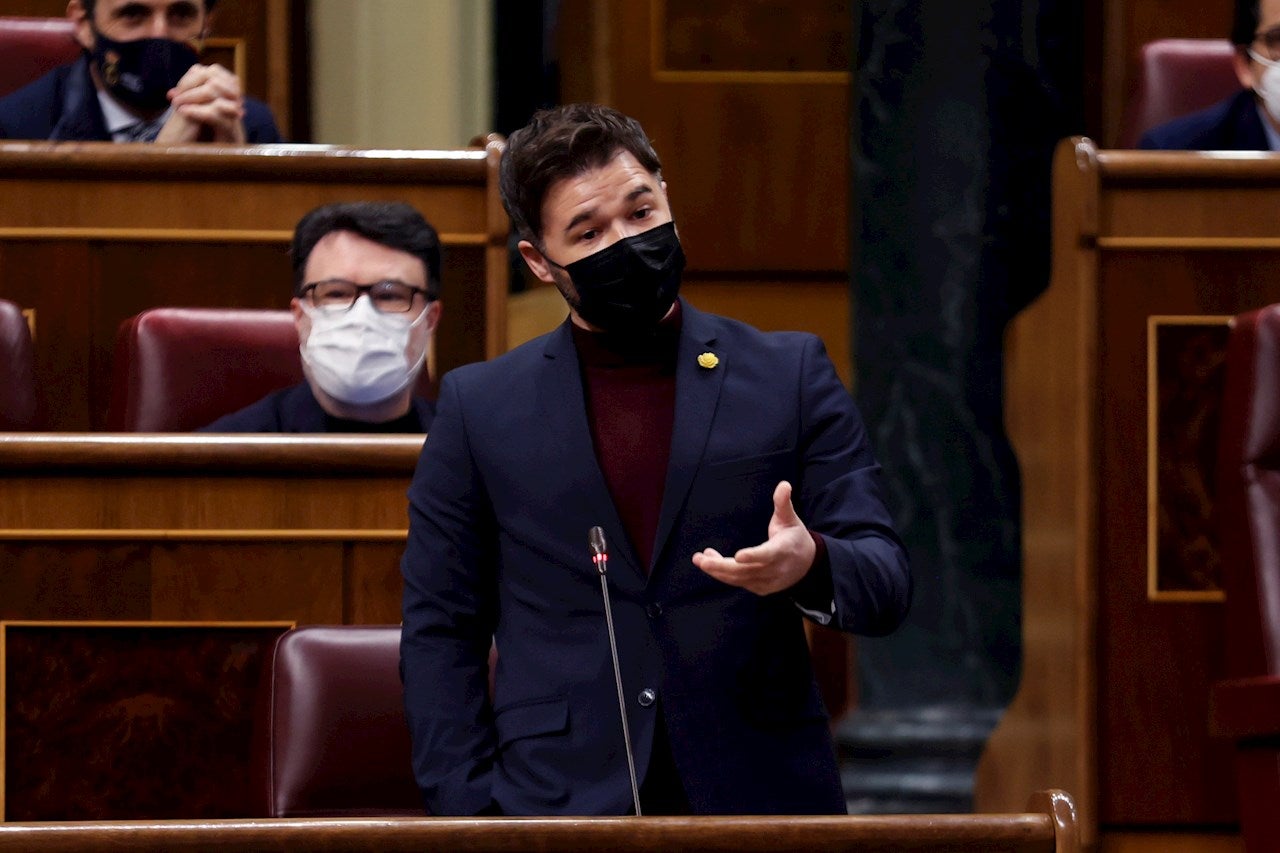 Rufián, sobre Illa: "Un señor que o se le vota en febrero o no vale, es un yogur caducado" Rufián, sobre Illa: "Un señor que o se le vota en febrero o no vale, es un yogur caducado"