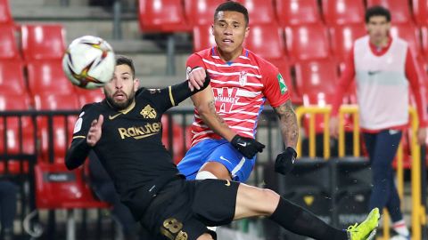 Jordi Alba ante el Granada