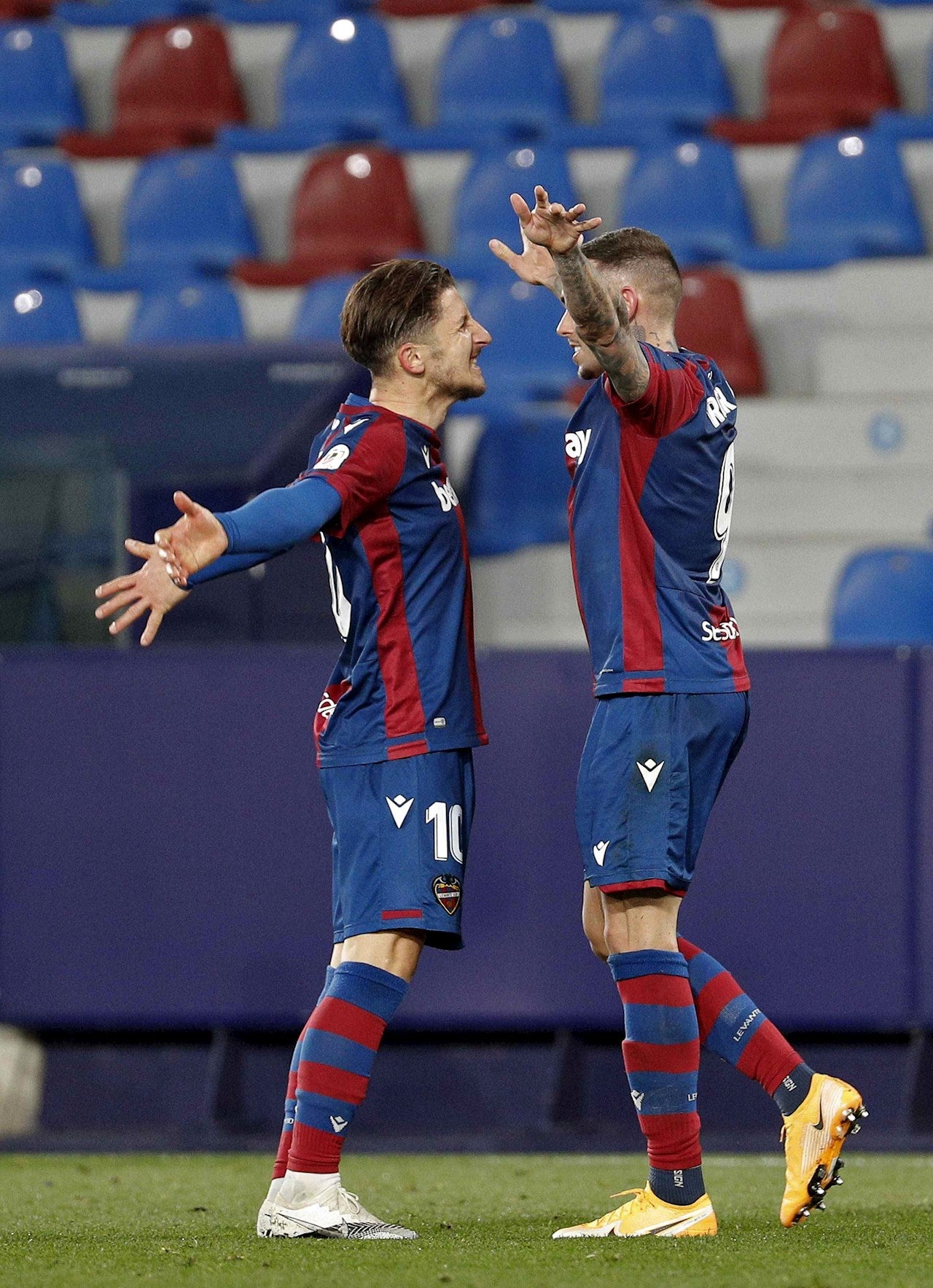 Levante 1 Villarreal 0: Un gol de Roger en el 120 hace historia para su equipo Levante 1 Villarreal 0: Un gol de Roger en el 120 hace historia para su equipo