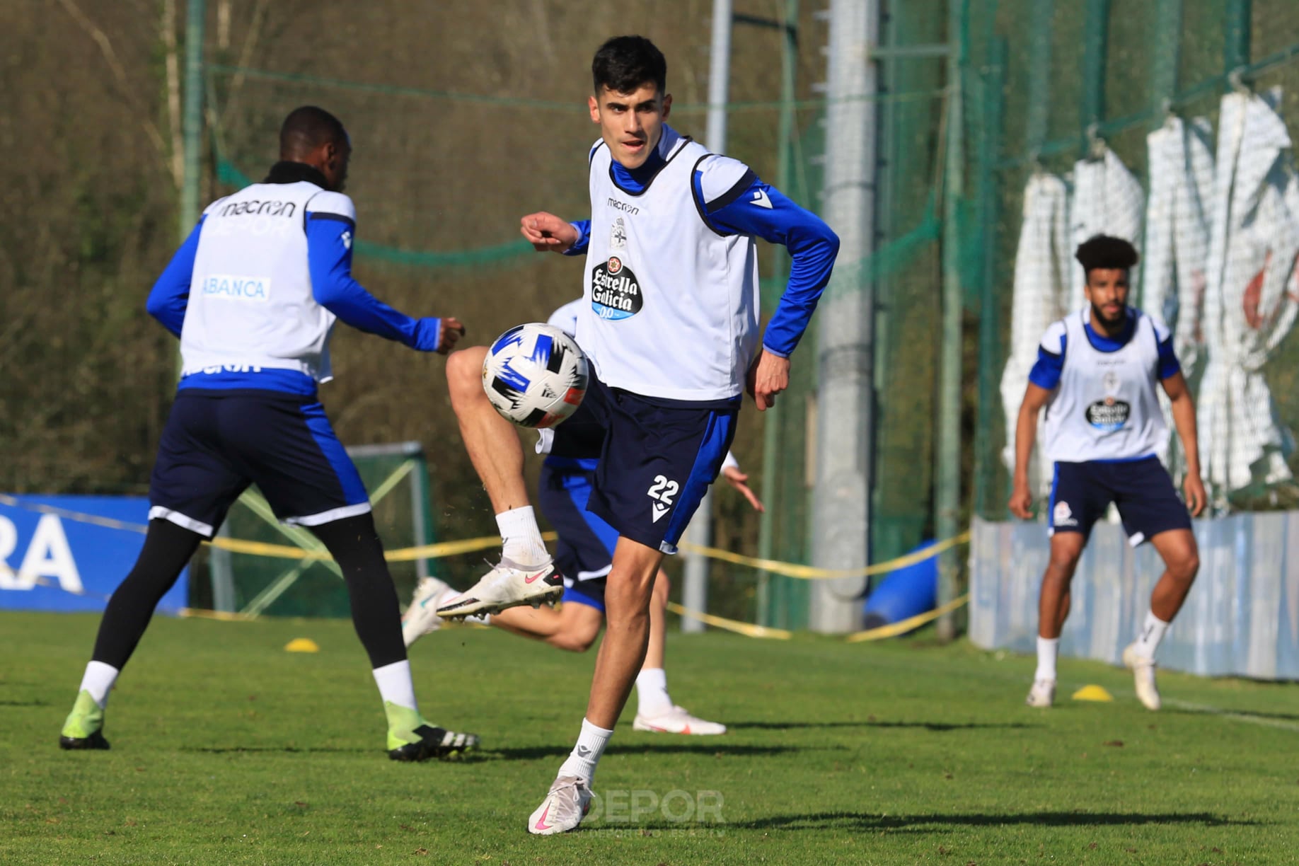 Escotet está cabreado y ...Villares, muy ilusionado con su ascenso al primer equipo Escotet está cabreado y ...Villares, muy ilusionado con su ascenso al primer equipo