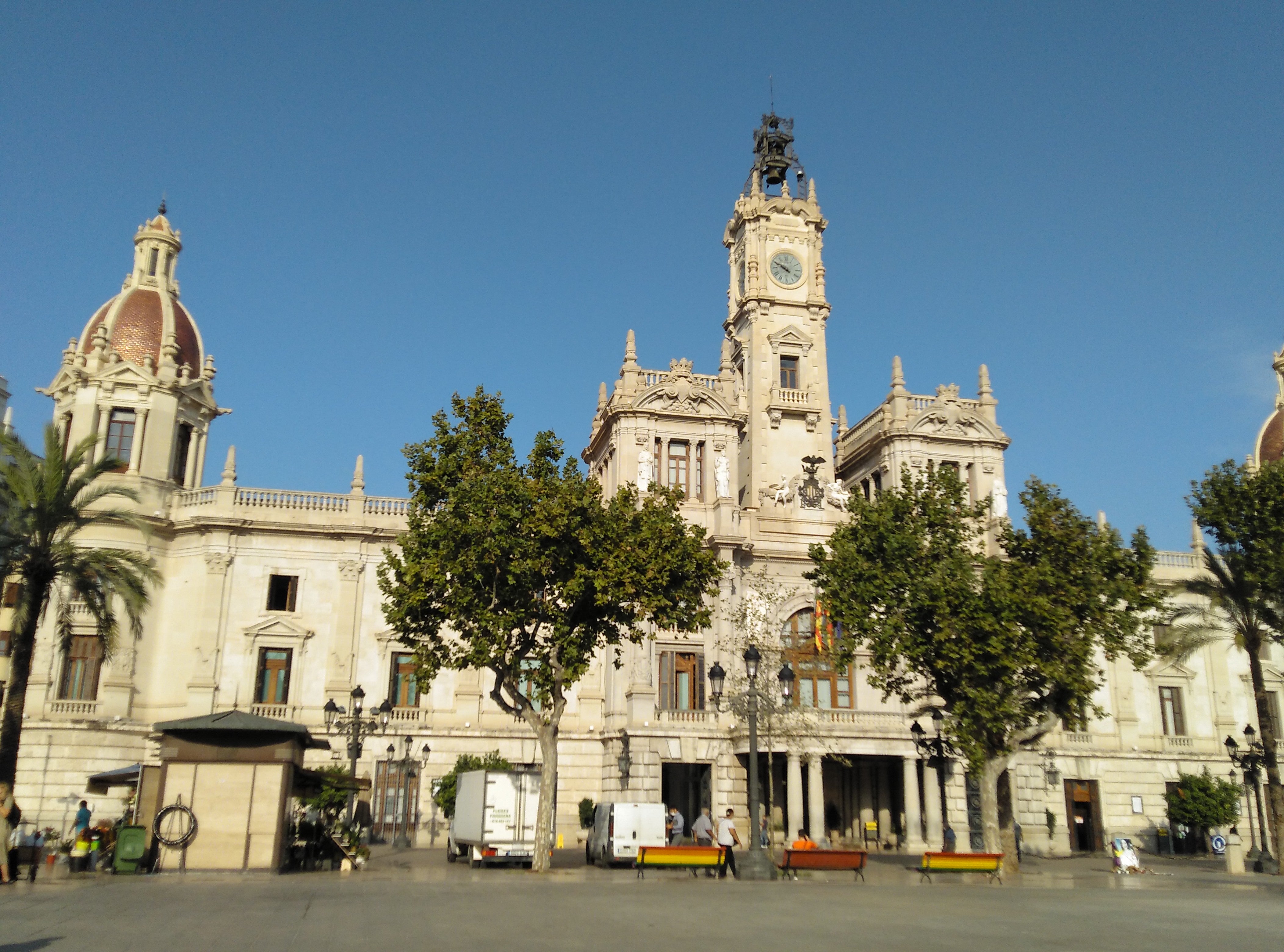 El Ayuntamiento de València alerta a sus empleados tras detectar varios intentos de ciberestafa El Ayuntamiento de València alerta a sus empleados tras detectar varios intentos de ciberestafa