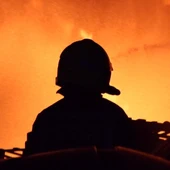 Los bomberos intervienen en el incendio Los bomberos intervienen en el incendio
