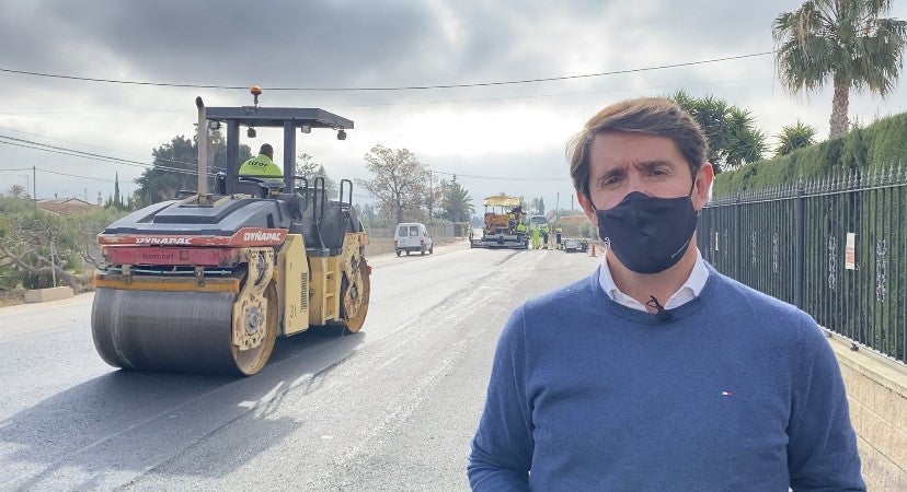 La Diputación de Alicante ejecuta obras de mejoras de la seguridad vía en la carretera de La Hoya en Elche La Diputación de Alicante ejecuta obras de mejoras de la seguridad vía en la carretera de La Hoya en Elche