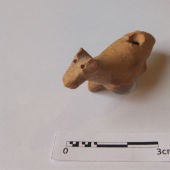 Silbato cerámico de la etapa andalusí encontrado en Petrer.