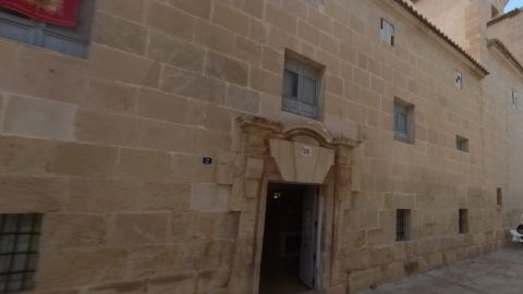 Lateral del Monasterio