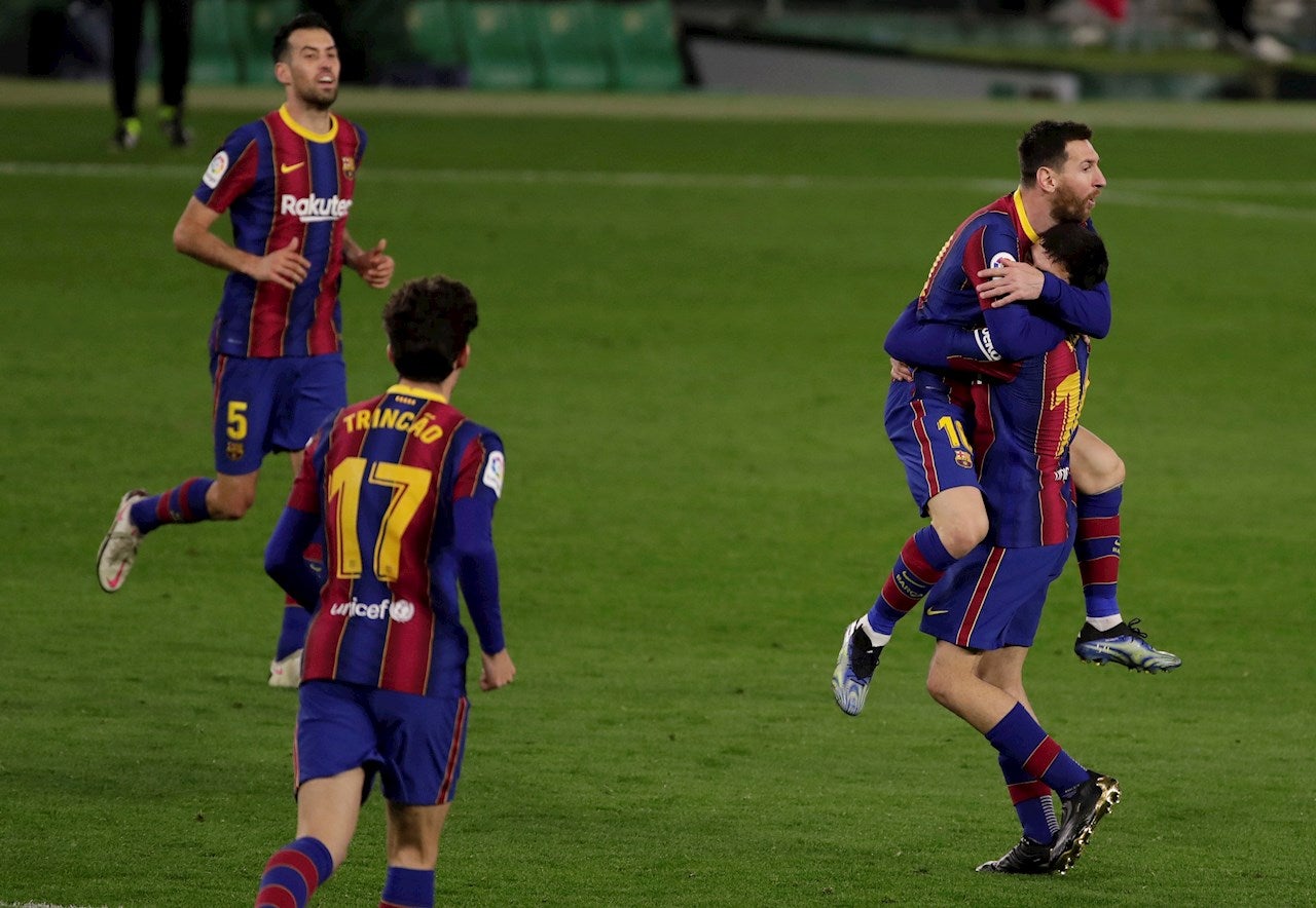 Betis 2 Barcelona 3: Víctor Ruiz se cuela en el show de Messi Betis 2 Barcelona 3: Víctor Ruiz se cuela en el show de Messi
