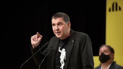 Otegi apoya a ERC en un acto en Girona: &quot;Si nosotros no vamos, ellos vienen&quot;