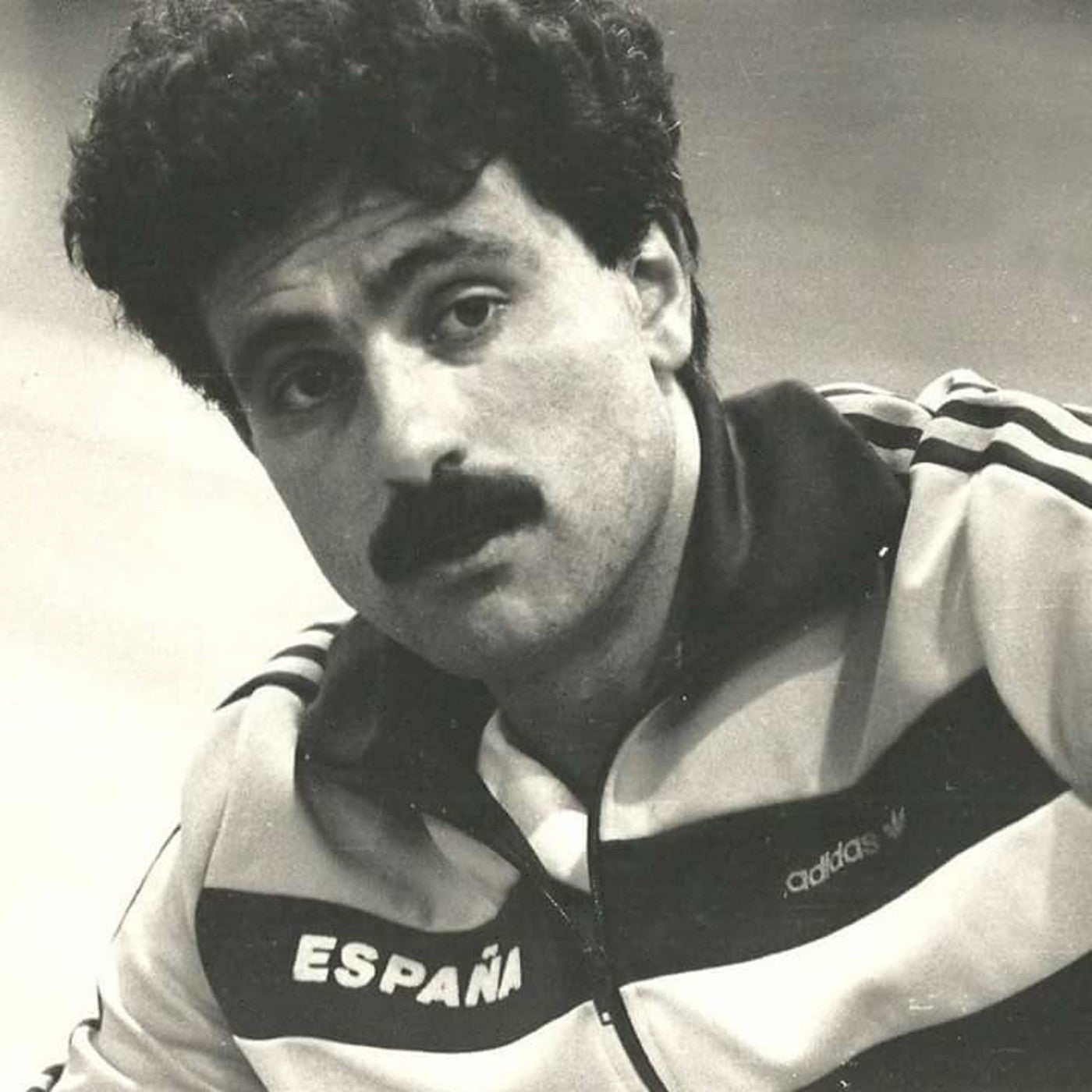 Paco Binaburo: "el verdadero baloncesto era el de antes, donde se conocía a todos los jugadores" Paco Binaburo: "el verdadero baloncesto era el de antes, donde se conocía a todos los jugadores"