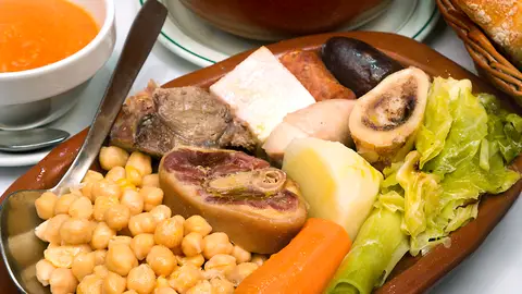 Las recetas de cuchara más populares en España Las recetas de cuchara más populares en España