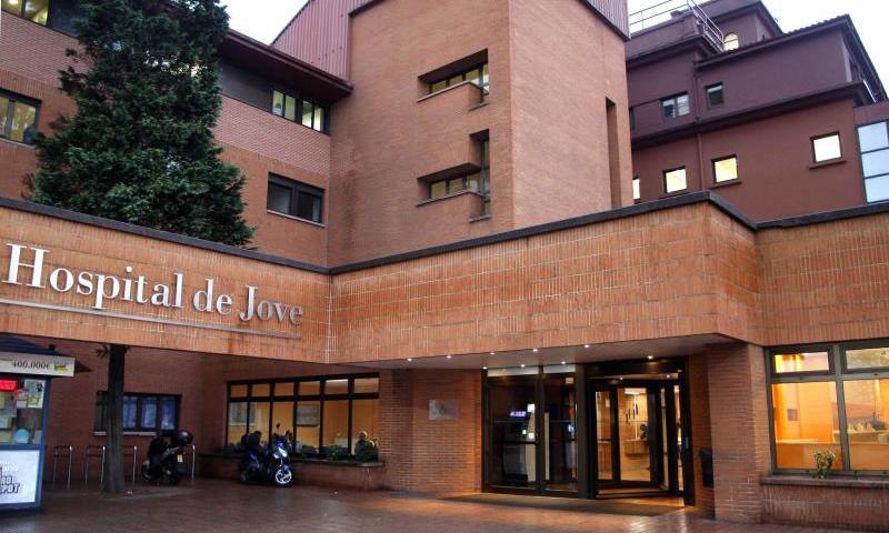 "Estamos totalmente abatidos", dice la secretaria autonómica del Sindicato de Técnicos de Cuidados Auxiliares de Enfermería "Estamos totalmente abatidos", dice la secretaria autonómica del Sindicato de Técnicos de Cuidados Auxiliares de Enfermería