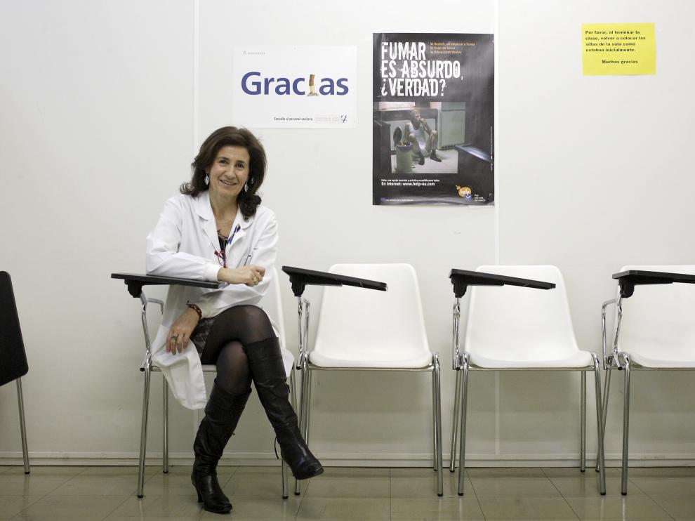 Isabel Nerín: "en este momento es imprudente y prematuro hablar de vacunar a los fumadores" Isabel Nerín: "en este momento es imprudente y prematuro hablar de vacunar a los fumadores"