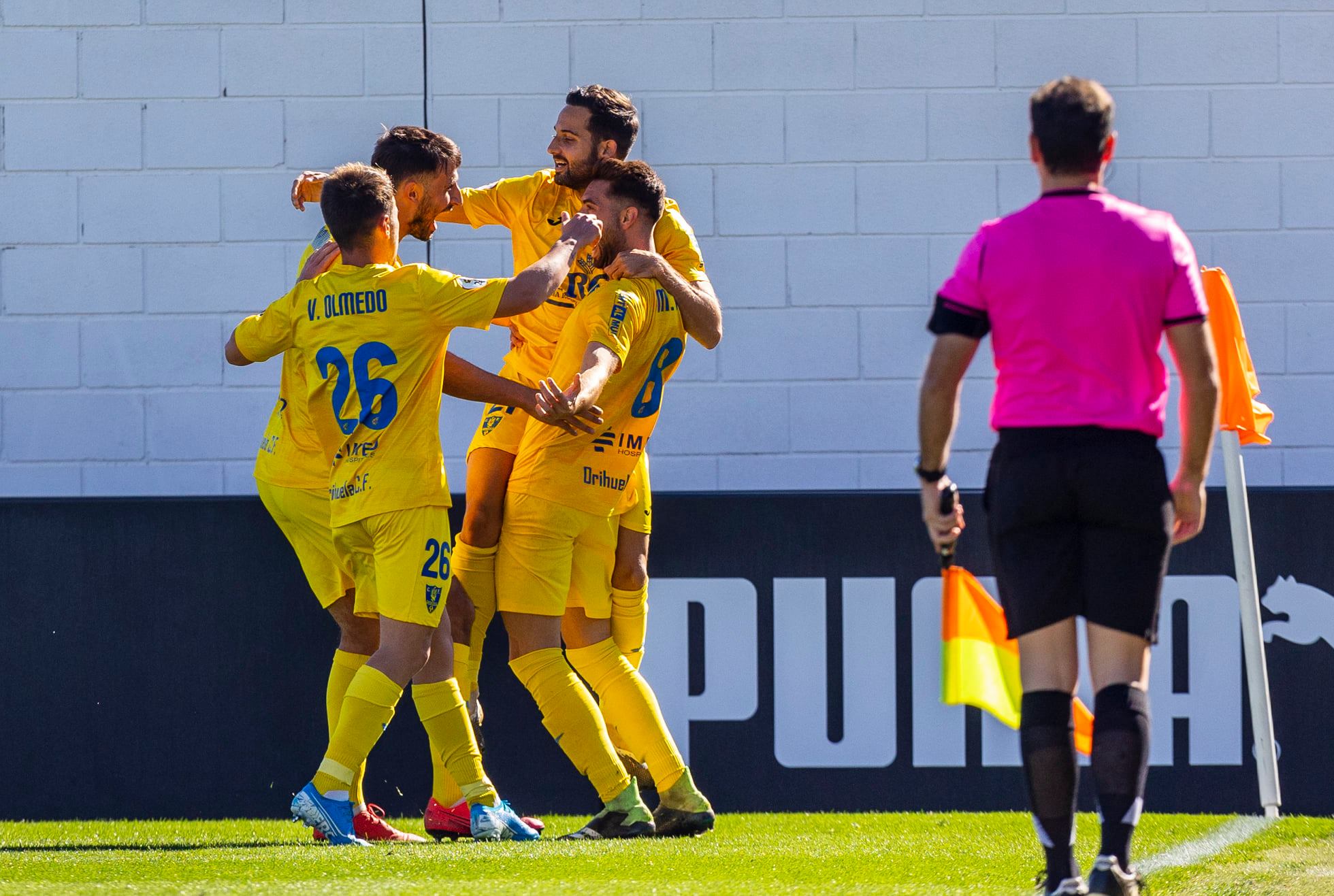 El Orihuela sava un punto (2-2) en el último instante en su visita al Valencia Mestalla y empieza a respirar El Orihuela sava un punto (2-2) en el último instante en su visita al Valencia Mestalla y empieza a respirar