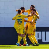 El Orihuela sava un punto (2-2) en el último instante en su visita al Valencia Mestalla y empieza a respirar El Orihuela sava un punto (2-2) en el último instante en su visita al Valencia Mestalla y empieza a respirar