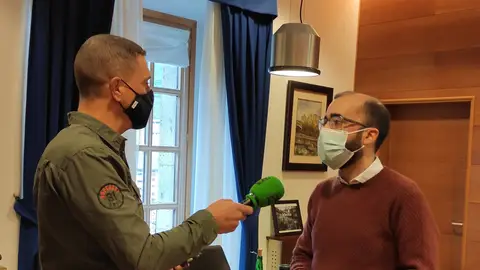 José Víctor Rodríguez Entrevistado en Más de Uno Cangas del Narcea