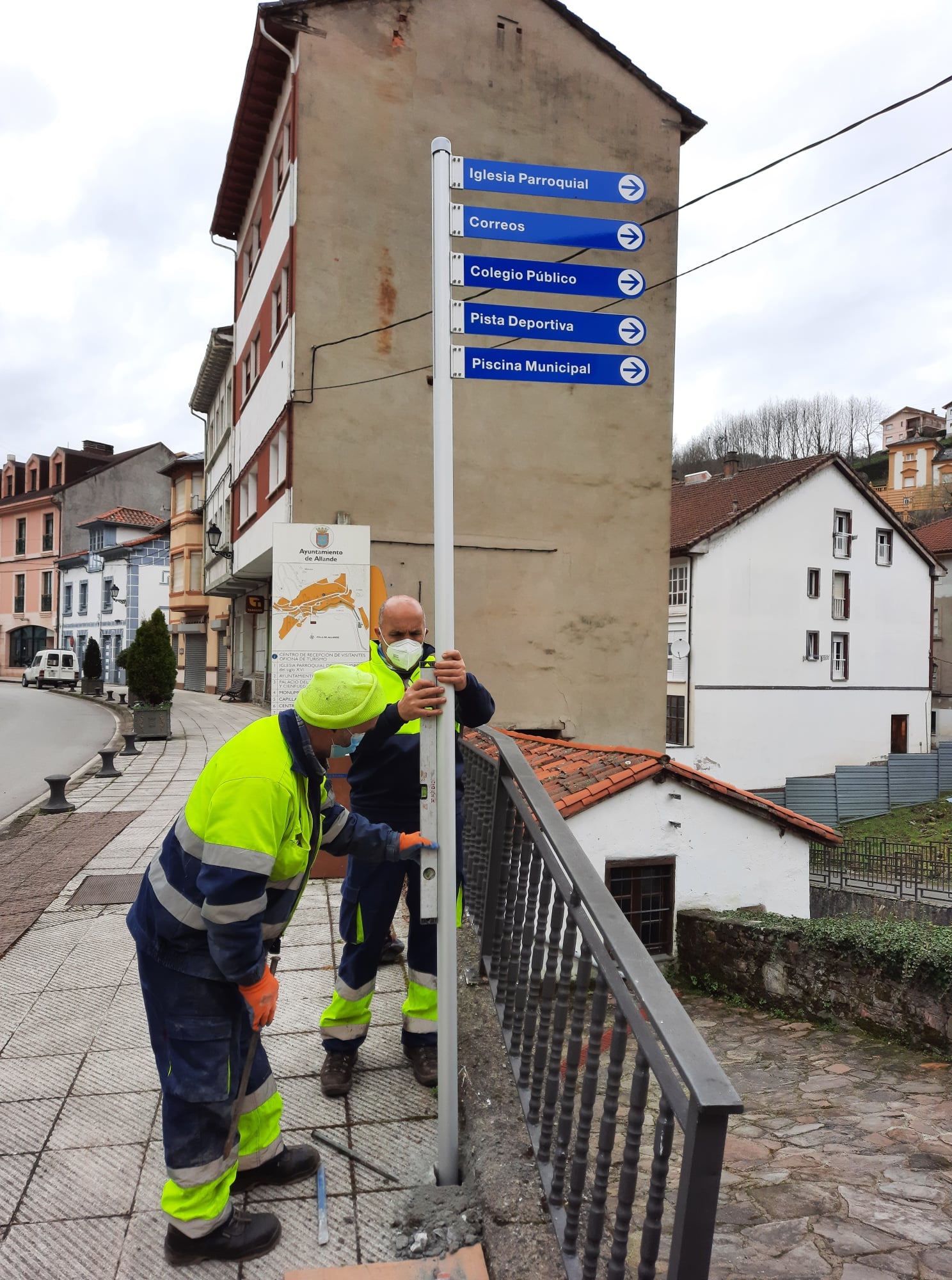 Nuevas señales en Pola de Allande Nuevas señales en Pola de Allande