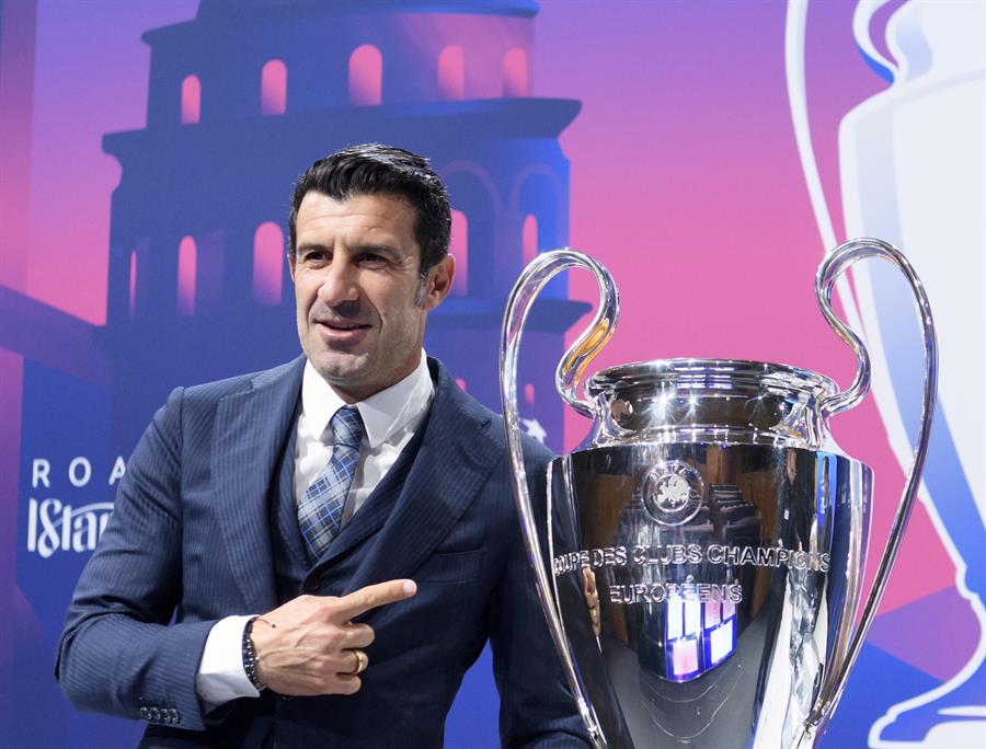 Luis Figo lanza un dardo al CIS y a Tezanos tras las elecciones de Castilla y León Luis Figo lanza un dardo al CIS y a Tezanos tras las elecciones de Castilla y León