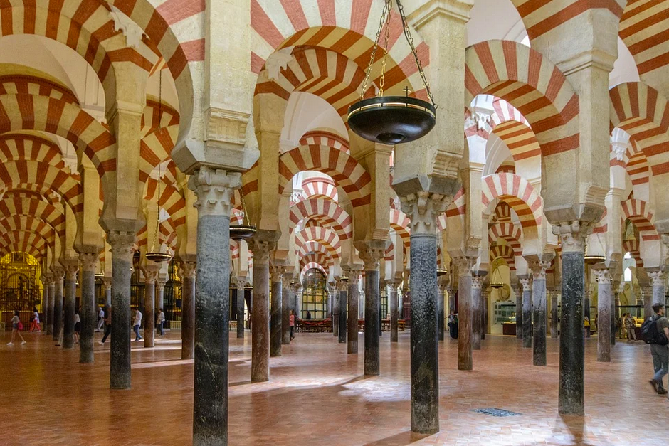 La Cultureta Gran Reserva: Historia y asimilación de la Mezquita de Córdoba (de la que brotó una catedral) La Cultureta Gran Reserva: Historia y asimilación de la Mezquita de Córdoba (de la que brotó una catedral)