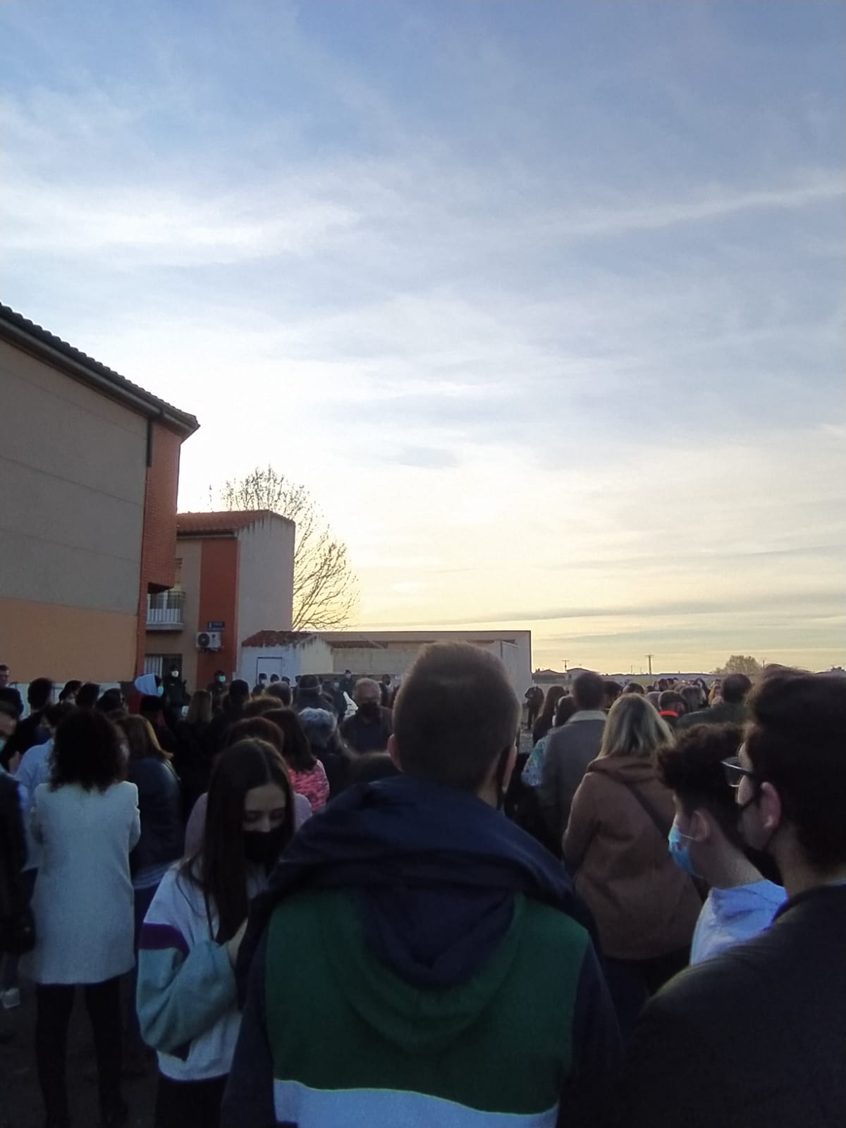 Vecinos de Bolaños van a registrar 560 firmas para demandar una solución a los problemas ocasionados por una familia conflictiva Vecinos de Bolaños van a registrar 560 firmas para demandar una solución a los problemas ocasionados por una familia conflictiva