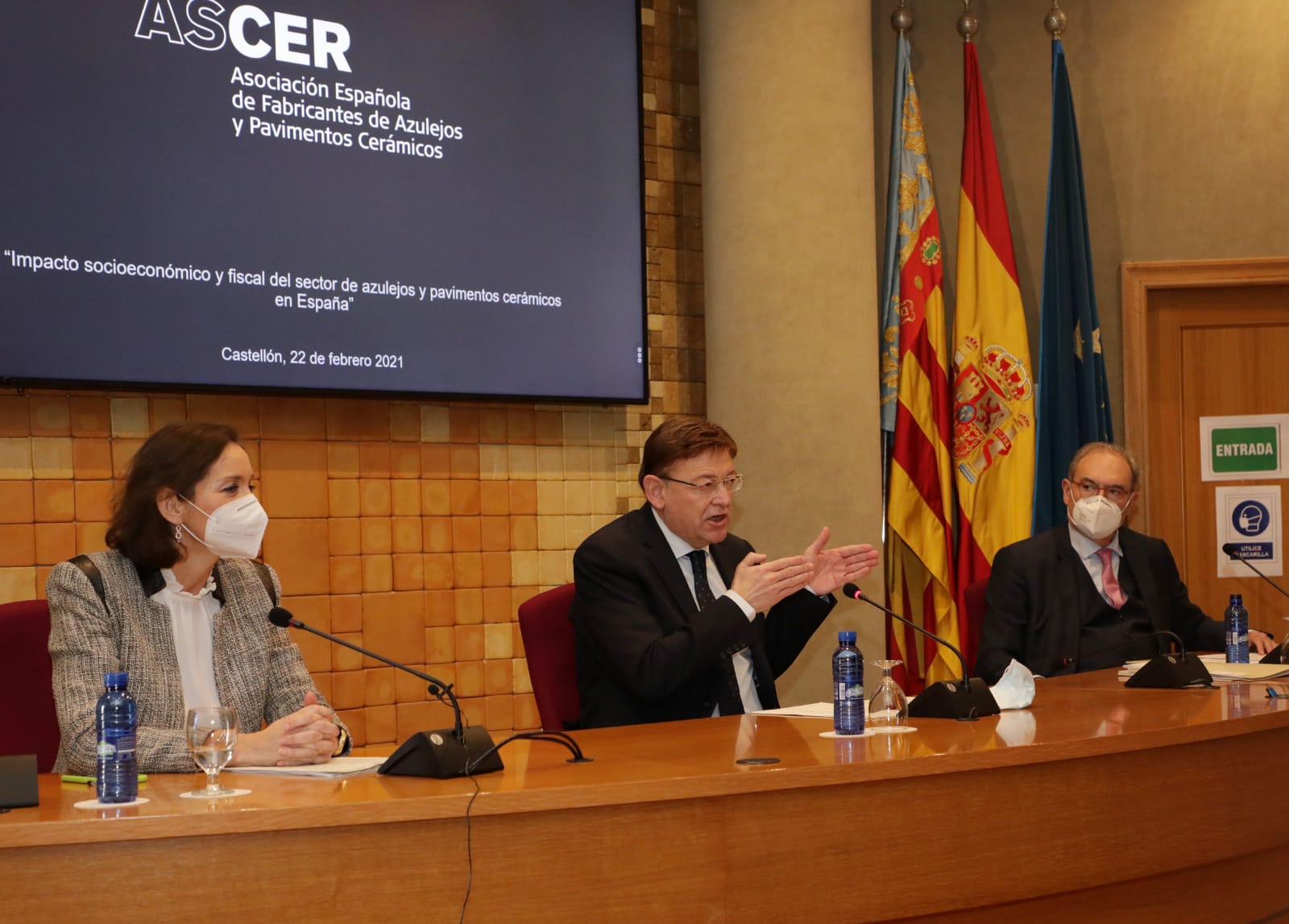 ASCER reivindica la importancia de la cerámica para la economía valenciana ASCER reivindica la importancia de la cerámica para la economía valenciana