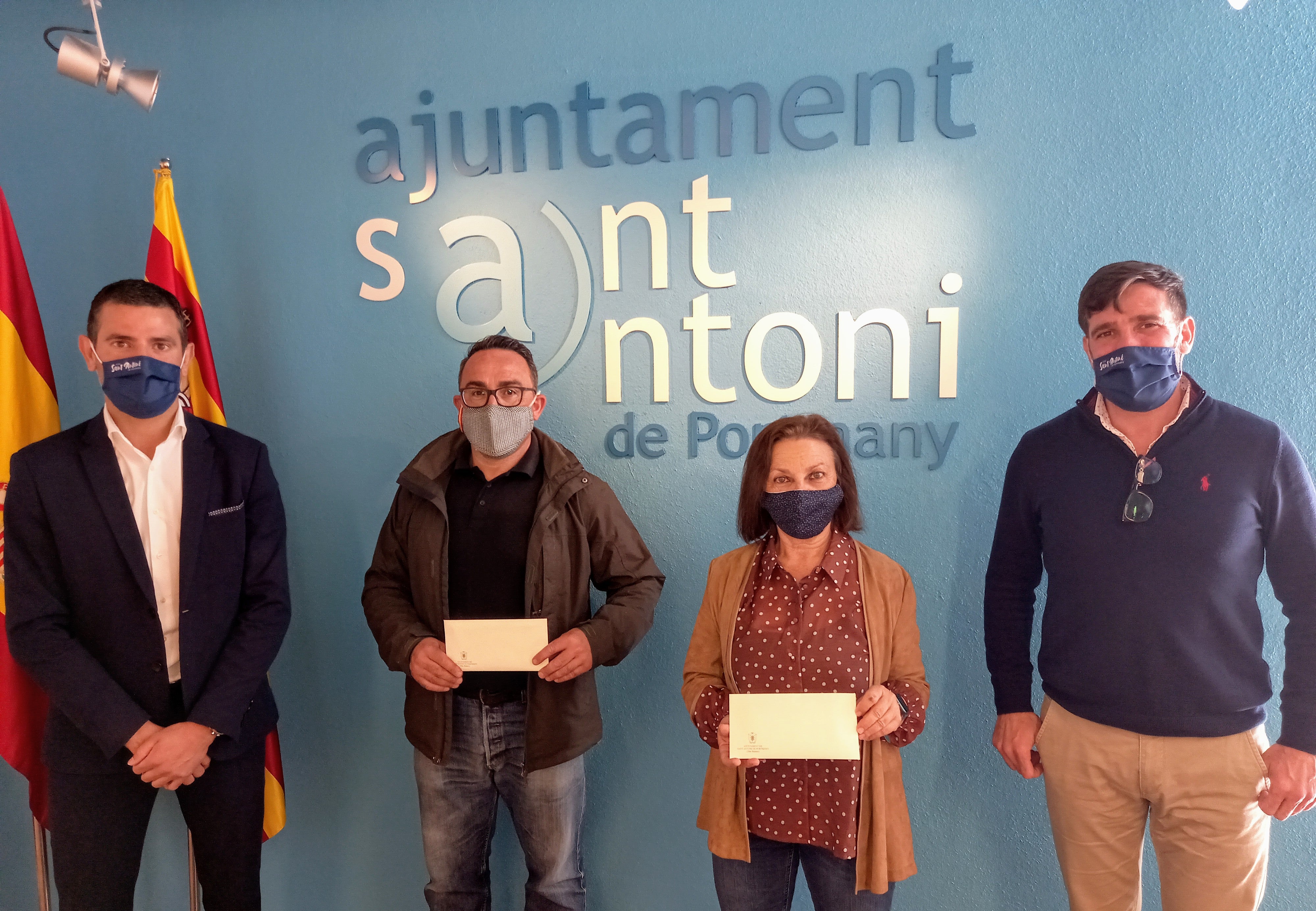 Sant Antoni entrega de los premios a las mejores imágenes del Concurso de Fotografía Fiestas de Sant Antoni Sant Antoni entrega de los premios a las mejores imágenes del Concurso de Fotografía Fiestas de Sant Antoni